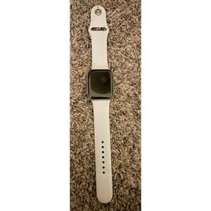 Apple Watch Series 5 44mm Stainless Steel CELLULAR + GPS White Band WR-50m